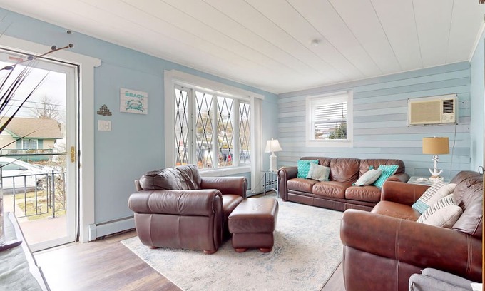 Brigantine Cabaña | Excellent location!! Beach House 2 Blocks from the beach! Pet Friendly🐶