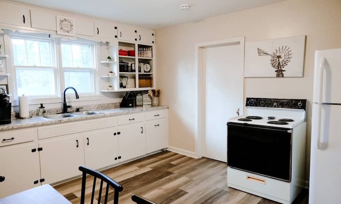 Ironwood Casa | Nightingale Cottage for Traveling Professionals