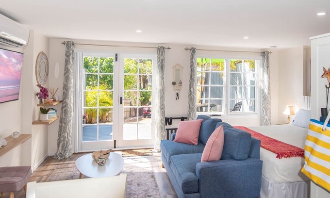 Coolum Beach Cabaña | Ashvale Beach Cottage