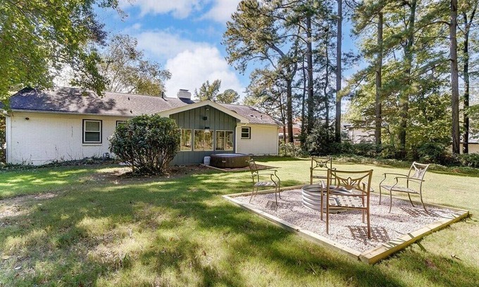 Ashbrook - Clawson Village Casa | Uptown Retreat | King Suite w/ Hot Tub & Fire Pit!