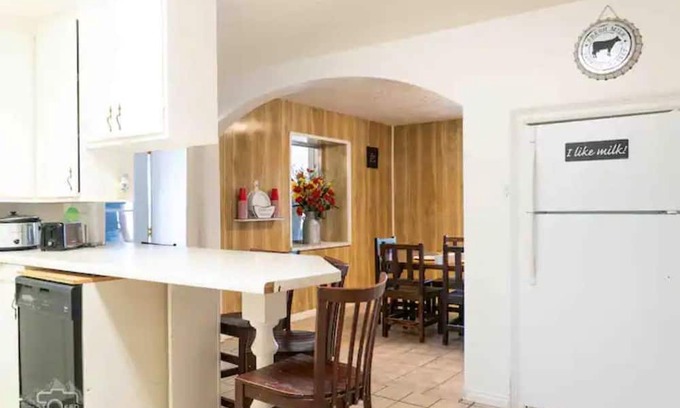 Beaver County Casa | The Farmhouse