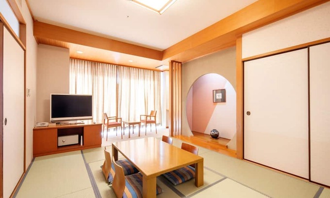 Nichinan Casa | Japanesestyle room 10 tatami mats with bath and toilet 2 meals included Very popular Miyazaki / Nichinan Miyazaki
