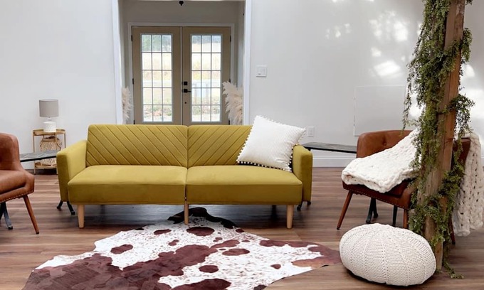 Jefferson City Apartamento | Private Greenhouse Style Guesthouse! 15 min from the lakes and close to gburg!