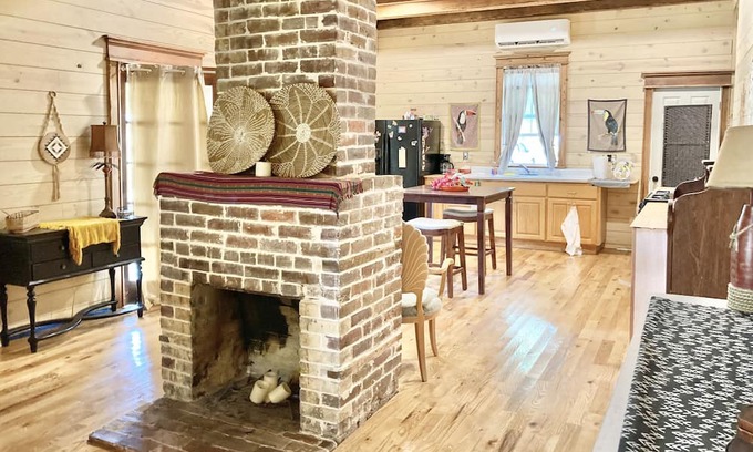 Boys Ranch Otro | Railroad Inn & Farm