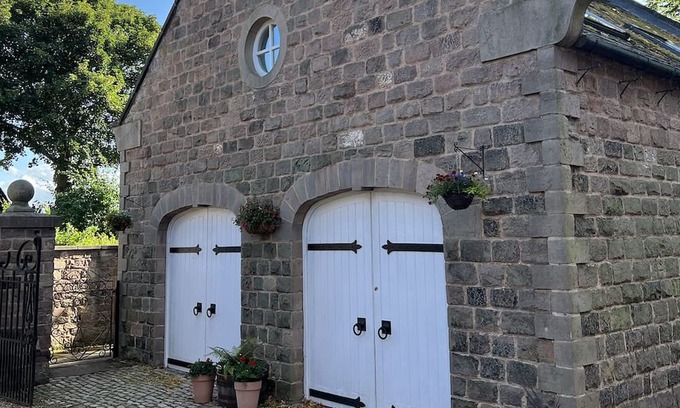 Harthill Apartamento | The Coach House is nestled in the beautiful village of Harthill