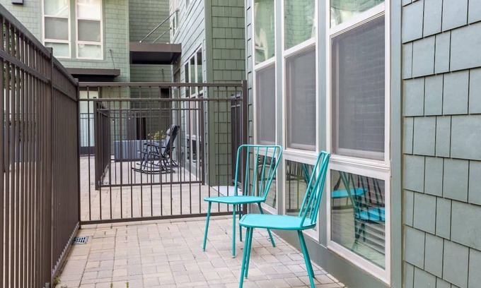 Northeast Dallas Villa | Kasa | Family Friendly Space Minutes to Echo Theatre & Nightlife | Dallas