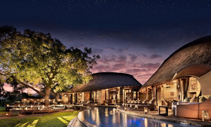 Thorny Bush Game Reserve Cabina | Makanyi Private Game Lodge