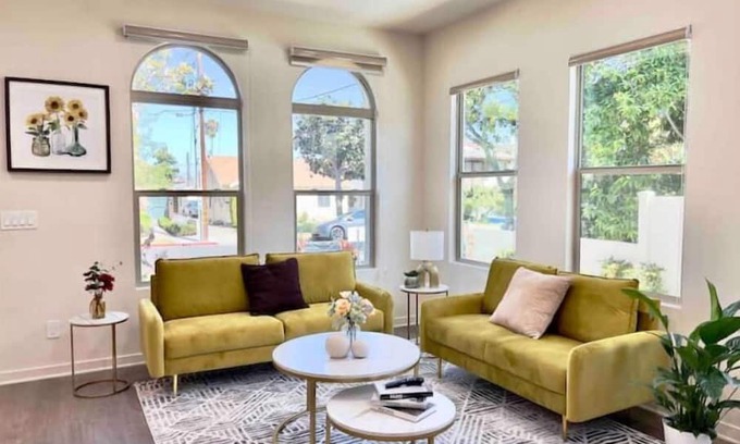 Alhambra Casa | Jie’s choice-Brand new 3B3B townhome 15mins DTLA