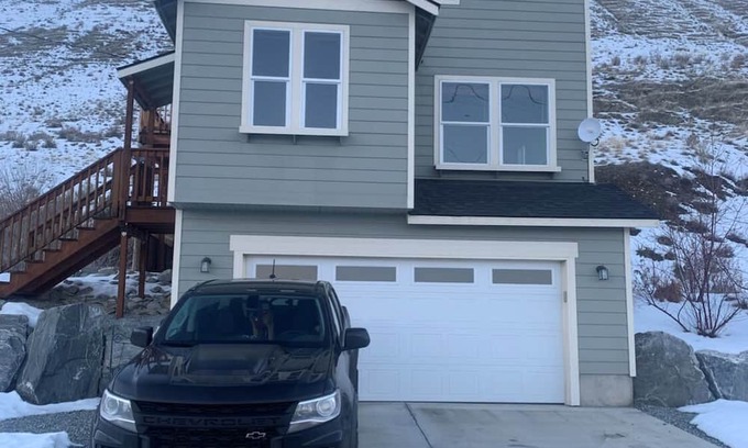 Pateros Casa | Spacious 2 bedroom w/river view - 5 min to Alta Lake Golf Resort and State Park