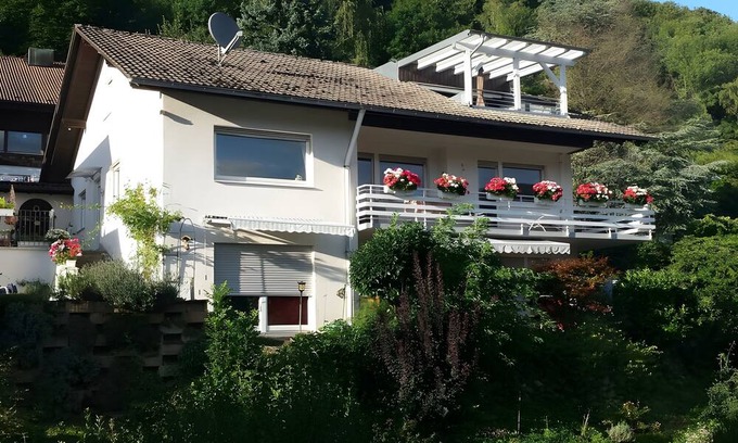 Untermunstertal Apartamento | Haus Palais with Covered Balcony, Mountain View, and Wi-Fi