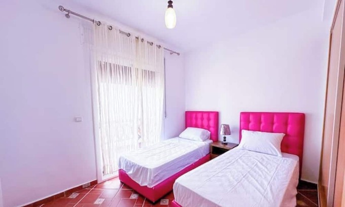 Oued Laou Apartamento | Clean & spacious, swimming pool & proximity to sea
