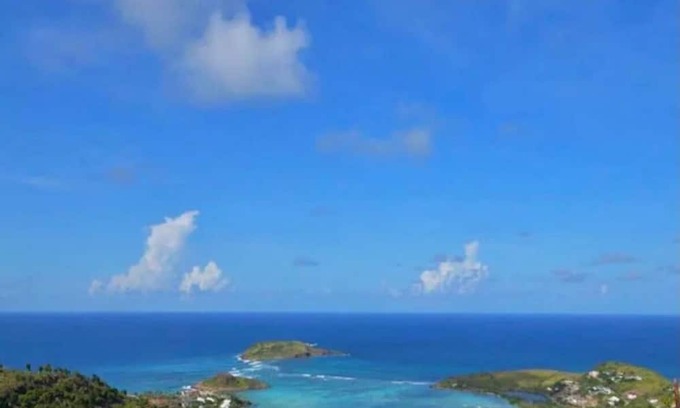 Bouvet Island Casa | 2 bedrooms house with stunning view .