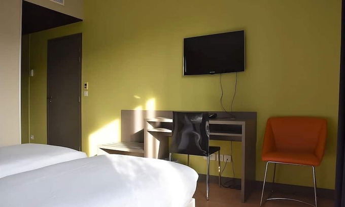 9th Arrondissement Hotel | Come Create Memories w/ Fun-filled Adventures at this Paradise! Pets Are Welcome