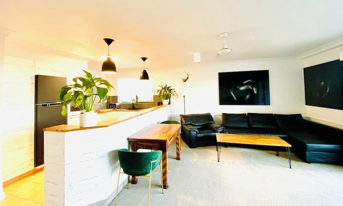 Bilambil Heights Apartamento | 2br Apartment, Pool, 12 mins to GC Airport