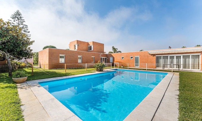 Esmoriz Casa | Esmoriz's golden hour with pool