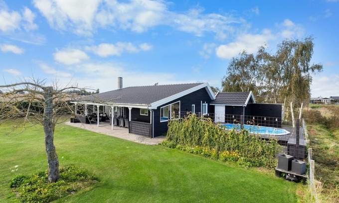 Mesinge Casa | "Rolfkarl" - 250m from the sea by Interhome