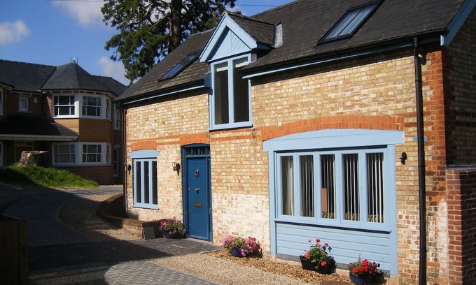 Saffron Walden Cabaña | Spacious, comfortable, modern cottage, 5 minutes to Saffron Walden town Centre.