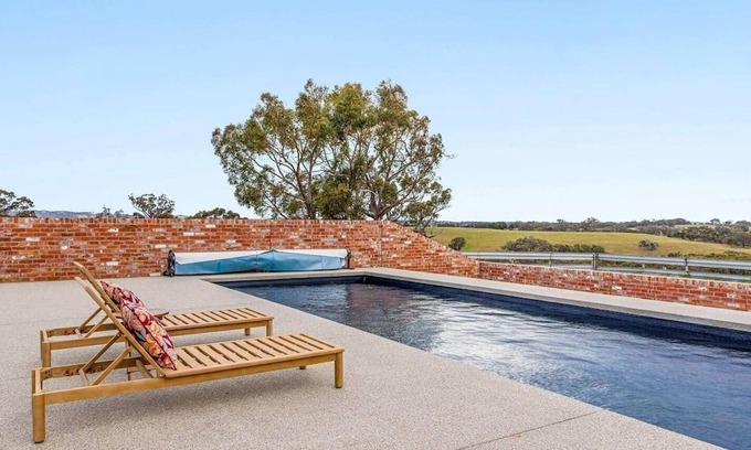 Mia Mia Casa | Mia Springs Pool Retreat