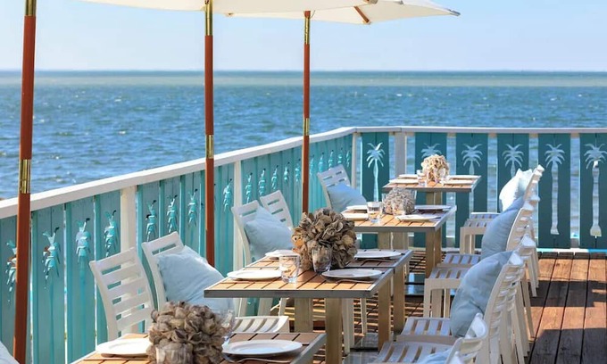 Pinellas Point Hotel | 3 Lux Units w/Captivating Views | Minutes from Downtown St. Petersburg