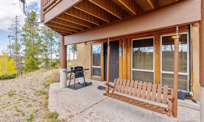 Coalville Cabina | The Cozy Cub | Pool | Hot Tub | Snowmobiling