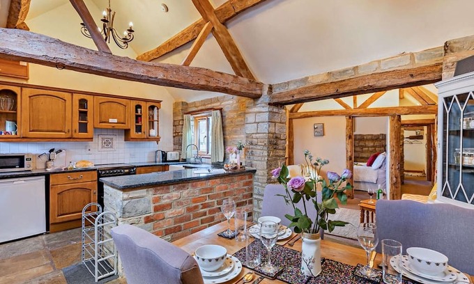 Ardens Grafton Cabaña | The Cow Shed | Cottage near Stratford-upon-Avon