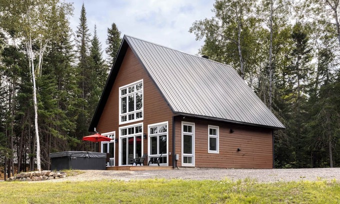 Saint-Michel-des-Saints Chalet De Esquí | Spa, Nature & Adventure - Rustique Chalet