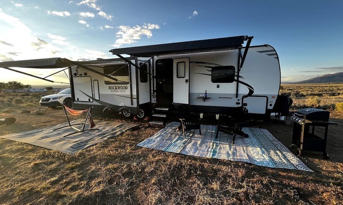 Questa Casa | Spacious Camper on a Llama Rescue Ranch with Stunning Views near Questa, New Mexico
