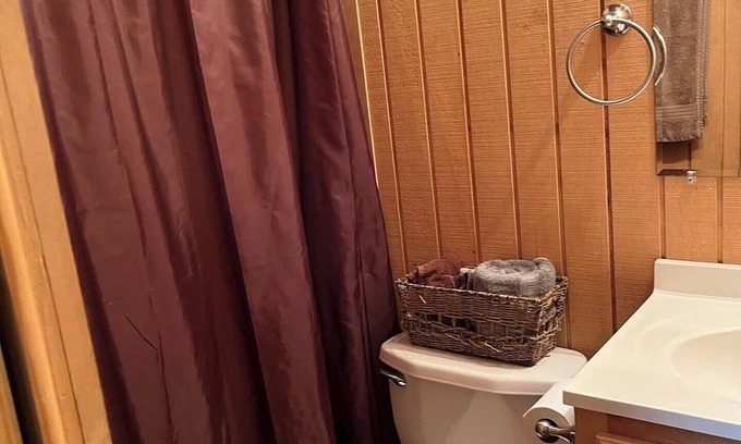 Osceola Apartamento | Charming Micro Cabin near Truman Lake in the Ozarks!