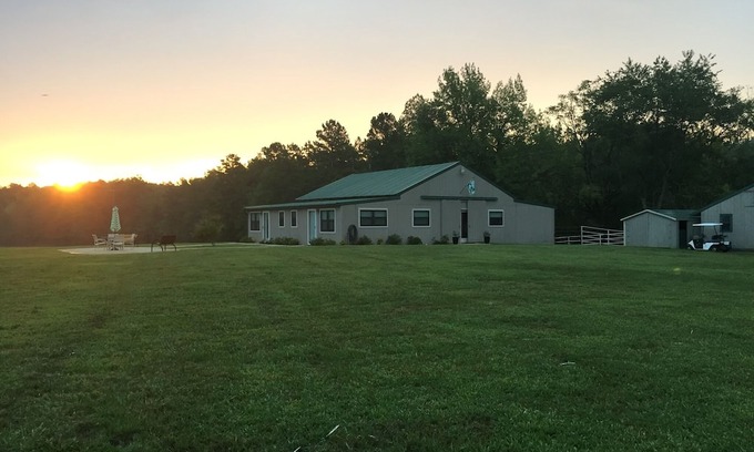 Caddo Gap Cabaña | Fabulous 4-bedroom cottage with AC in charming Caddo Gap