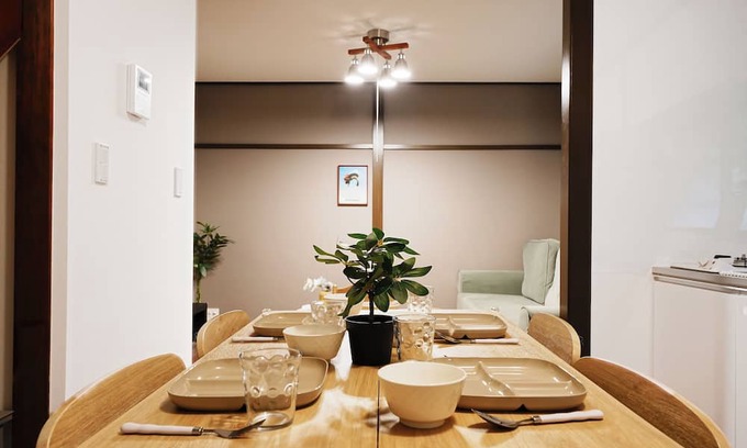 Akasaka Villa | Experience life in a private old private house in the heart of Tokyo｜3 bedrooms, 5 beds｜Excellent access to Akasaka, Roppongi, Ginza, Aoyama, Harajuku, Imperial Palace｜with private workspace