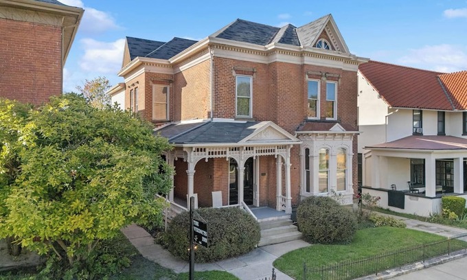 Wilmington Casa | Spacious 5-bedroom, 2 bath historical house, just 8 minutes from WEC.