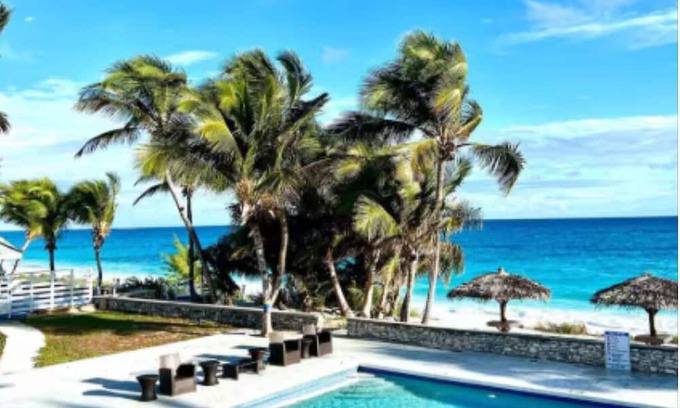 Farmer's Hill Complejo | Single Queen Suite at Exuma Palms Resort - Shipwreck