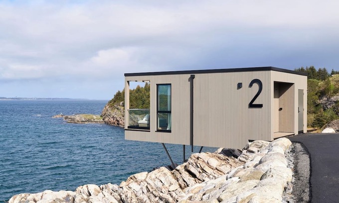 Herdla Cabina | Hideaway Herdla 2 – unique and luxurious cabin 15 m above the sea near Bergen