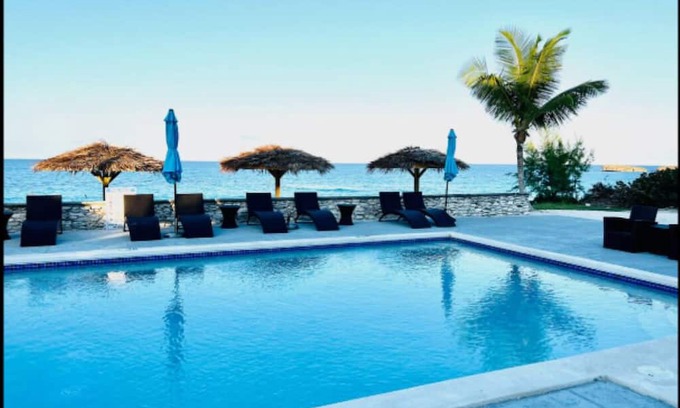 Farmer's Hill Complejo | Double Queen Suite at Exuma Palms Resort - Conch