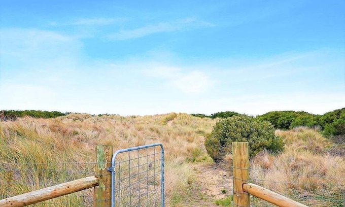 Dolphin Sands Complejo | Six-Ten Shores ~ Direct Beach Access!