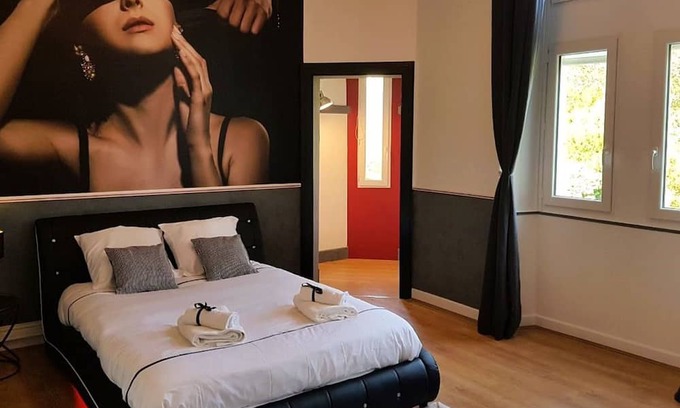 Cluis Cama Y Desayuno | Family Suite at Castle with Park Balcony