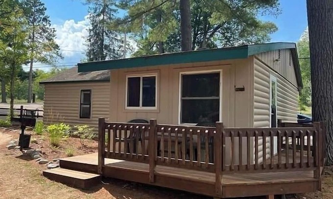 Gaylord Cabina | Welcome to Cottage 4 at Heart Lake Resort!
