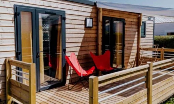 Pleumeur-Bodou Casa | Camping - Piscine - efadci