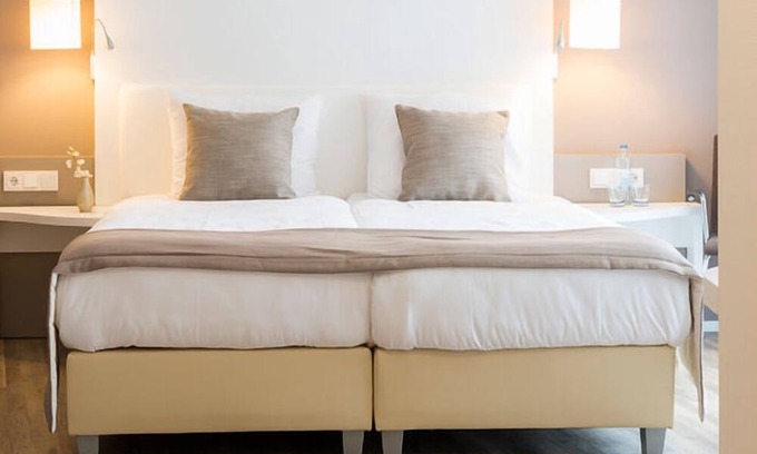 Wageningen Casa | Lux Retreat w/ Onsite Dining, Serene Views & Spa Access | Close to Nature Parks