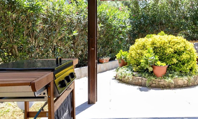 Valledoria Casa | Estupenda casa de vacaciones privada con A/C, WIFI, TV, mascotas permitida y aparcamiento