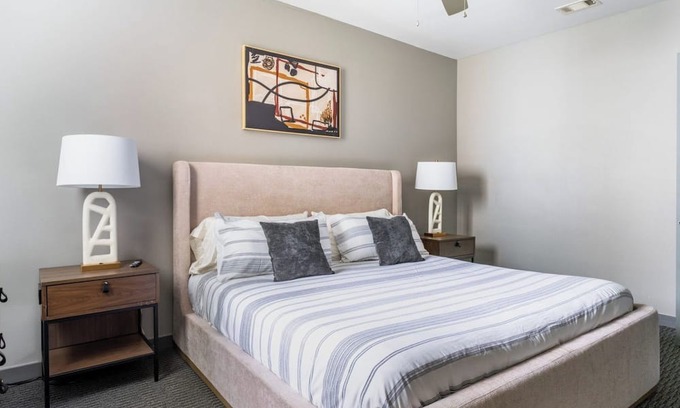 University District Apartamento | TheNine 2BD 3 - Dos Habitaciones Piso, Capacidad 4