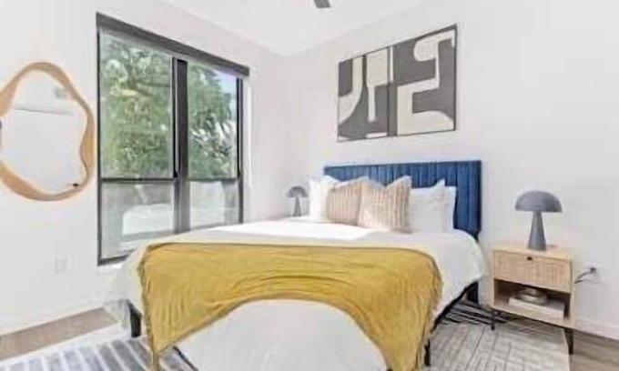 St. Anthony West Apartamento | Modern 1BD Near DT & UMN | Gym | Street Parking