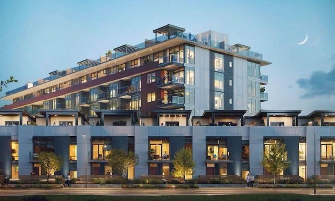 South Central Casa | Gyro Beach Getaway with Resort Style Amenities and Beach front access!
