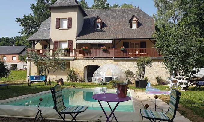 Beaulieu-sur-Dordogne Cama Y Desayuno | Bed and breakfast Fred et Jules