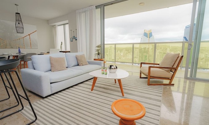 Panama City Apartamento | Exclusive and luxury 1BR with balcony in Yoo Panama