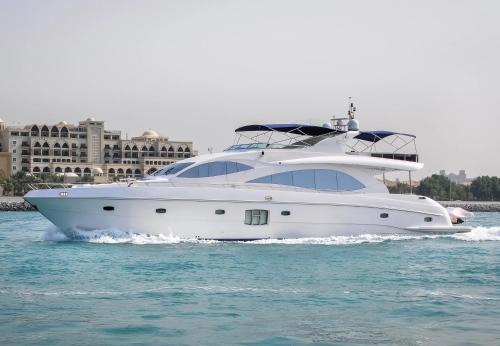 Dubai Marina Alquiler De Eote | Overnight Stay by Conwy Yachts